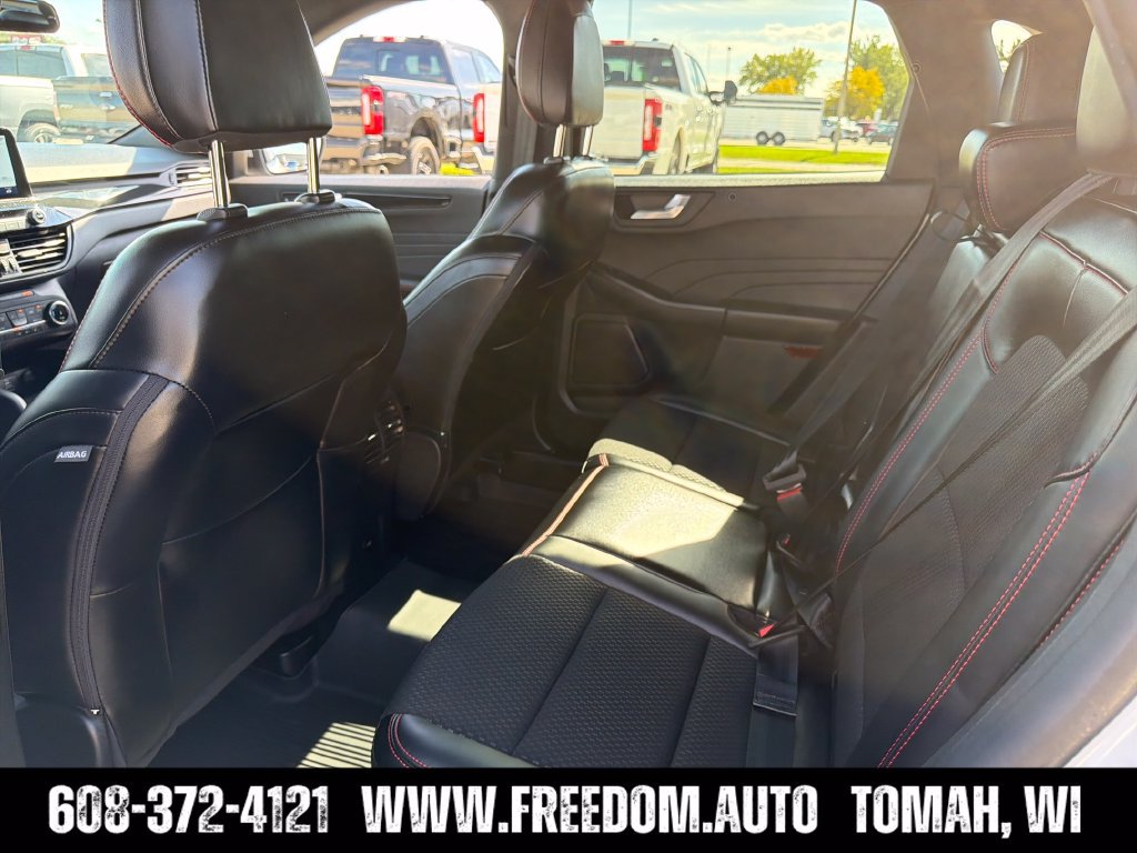 Used 2025 Ford Escape ST-Line Select AWD/4WD image 25