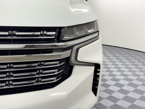 Used 2024 Chevrolet Suburban Premier RWD image 12