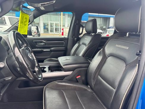 Used 2022 RAM 1500 Laramie w/ Sport Appearance Package AWD/4WD image 9
