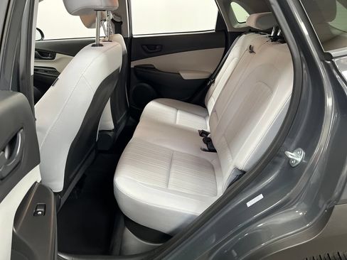 Used 2023 Hyundai Kona SEL AWD/4WD image 26