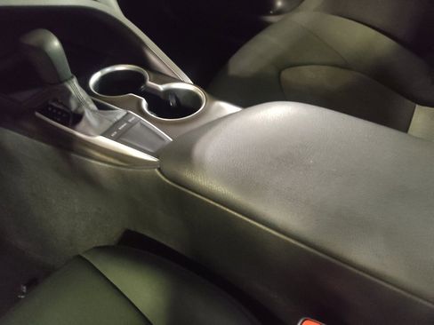 Used 2022 Toyota Camry LE image 26