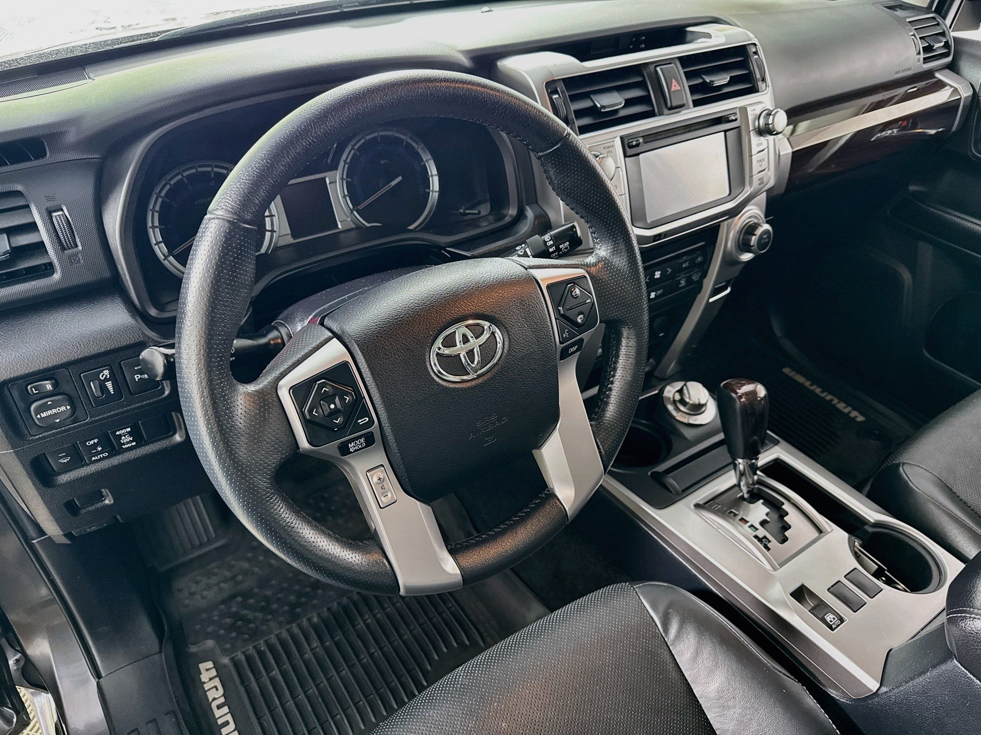 Used 2018 Toyota 4Runner Limited AWD/4WD image 13
