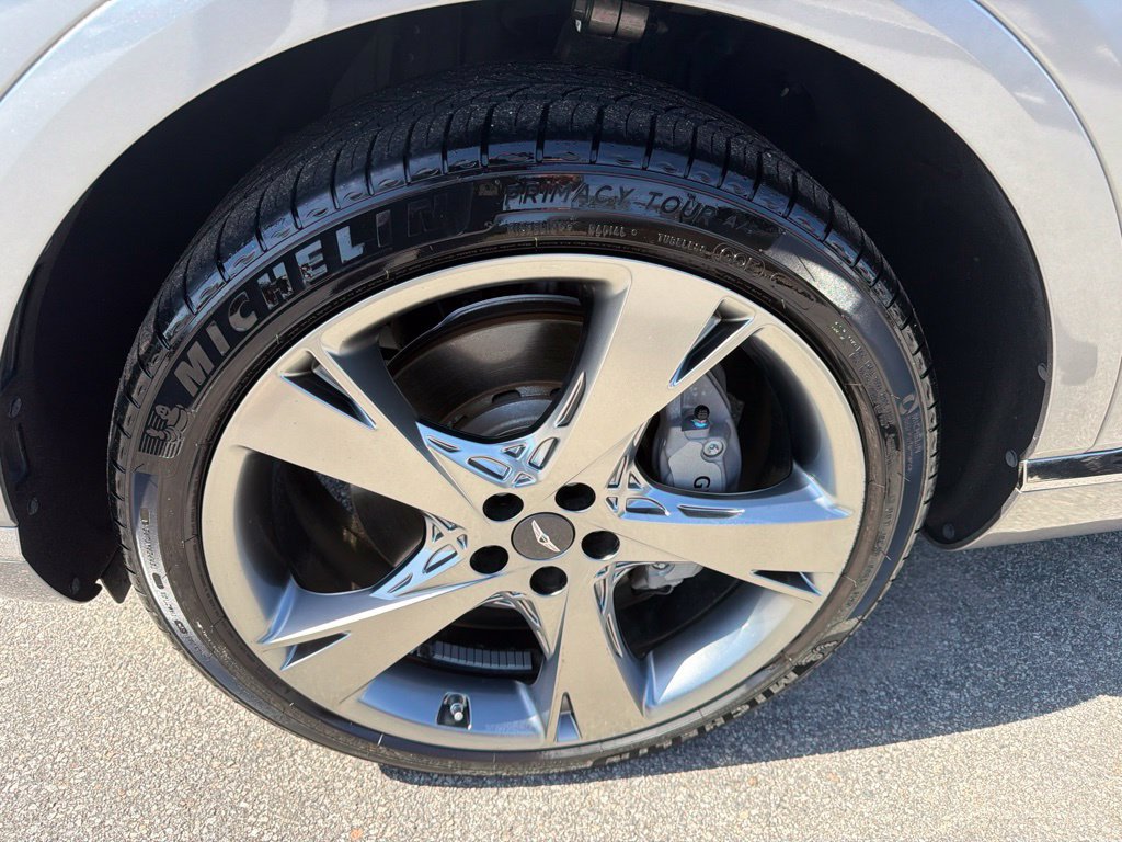 Used 2022 Genesis GV80 3.5T w/ Prestige Package 07 AWD/4WD image 3