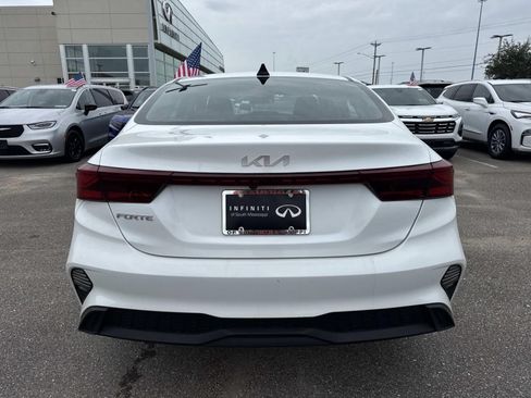 Used 2024 Kia Forte LXS FWD image 6