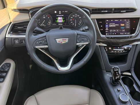Certified 2023 Cadillac XT6 Premium Luxury w/ Platinum Package image 14