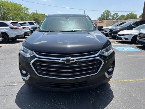 Used 2020 Chevrolet Traverse LT FWD image 2