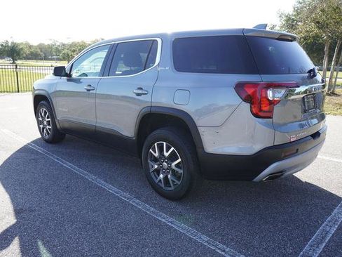Used 2023 GMC Acadia SLE image 5