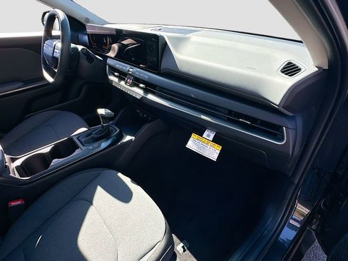 New 2025 Kia K4 LXS image 26