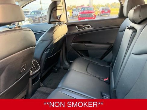 Used 2024 Kia Sportage EX image 18