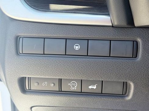 Certified 2024 Nissan Rogue Platinum image 22