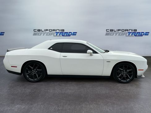 Used 2019 Dodge Challenger R/T w/ Blacktop Package RWD image 4