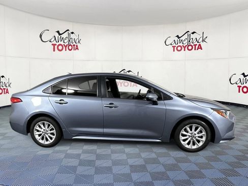 Used 2022 Toyota Corolla LE image 8