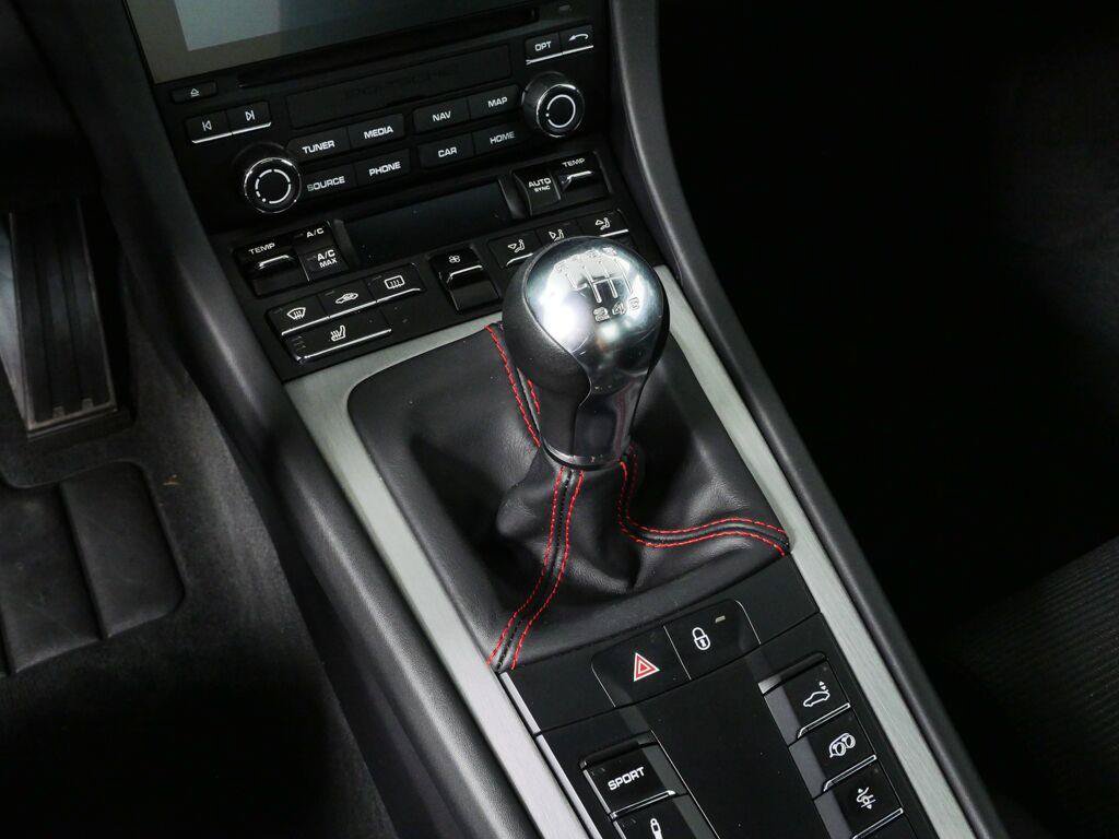 Certified 2018 Porsche 911 GT3 RWD image 19