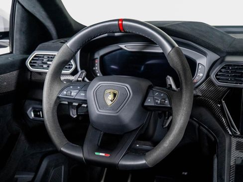 Used 2023 Lamborghini Urus Performante AWD/4WD image 27