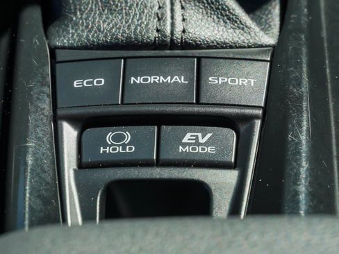 Used 2025 Toyota Camry LE FWD image 37