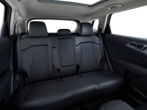 New 2026 Kia Sportage EX image 16