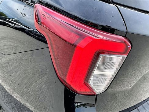 Used 2021 Ford Explorer ST w/ Equipment Group 401A AWD/4WD image 30