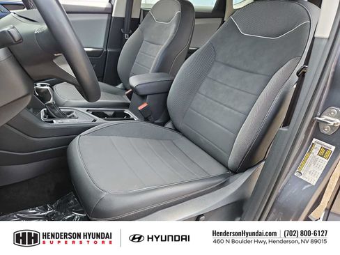 Used 2023 Volkswagen Taos SE FWD image 16