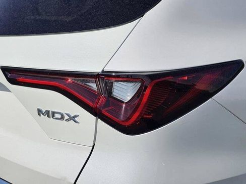 Used 2025 Acura MDX w/ Technology Package FWD image 9