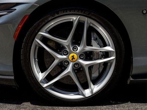 Used 2022 Ferrari Roma RWD image 41