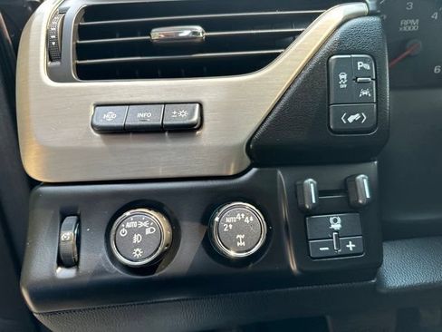 Used 2020 GMC Yukon Denali AWD/4WD image 15