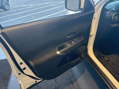 Used 2021 Nissan Kicks SV image 21