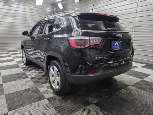 Used 2019 Jeep Compass Latitude w/ Cold Weather Group AWD/4WD image 7