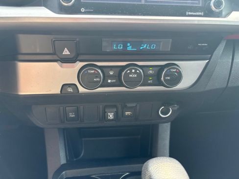 Used 2021 Toyota Tacoma SR5 RWD image 19