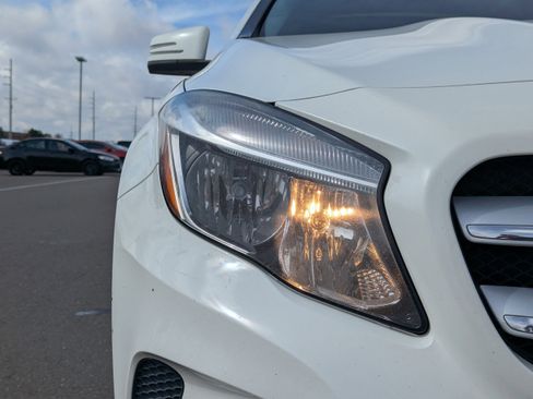 Used 2015 Mercedes-Benz GLA 250 4MATIC image 40