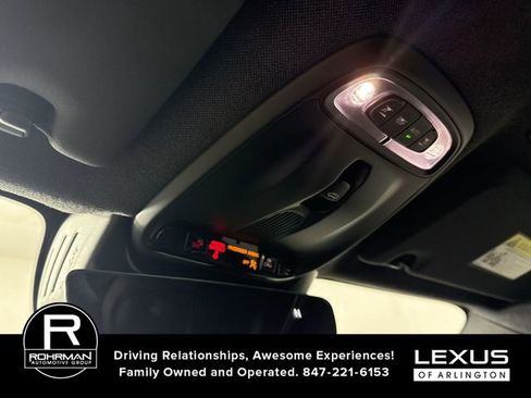 Used 2019 Volvo XC40 T5 R-Design image 10