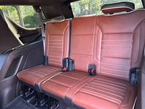 Used 2023 GMC Yukon Denali Ultimate AWD/4WD image 46