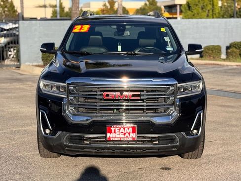 Used 2023 GMC Acadia SLT image 3