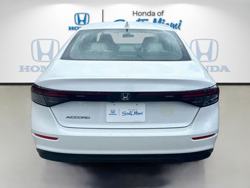 Used 2023 Honda Accord EX image 6