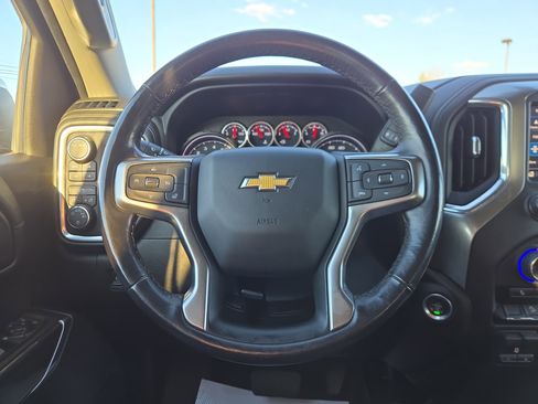 Used 2022 Chevrolet Silverado 1500 LT w/ Z71 Off-Road Package image 17