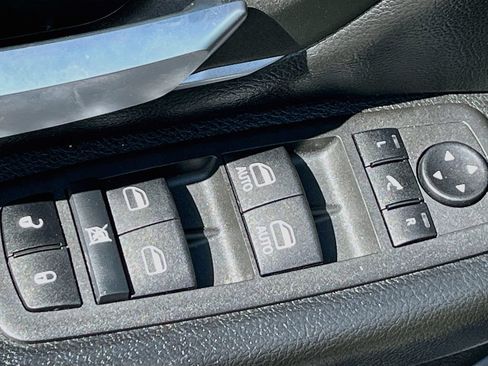Used 2022 RAM 1500 Big Horn AWD/4WD image 18