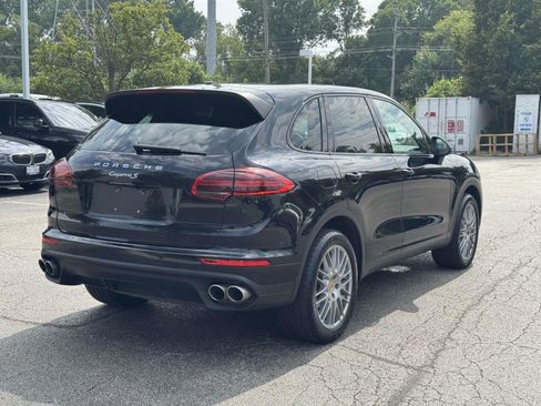 Used 2017 Porsche Cayenne S AWD/4WD image 5