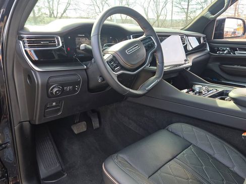 Used 2025 Jeep Grand Wagoneer Series III w/ Quick Order Packagew 28T image 27