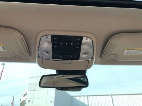 Used 2018 Chrysler 300 Limited w/ Safetytec Plus Group image 28