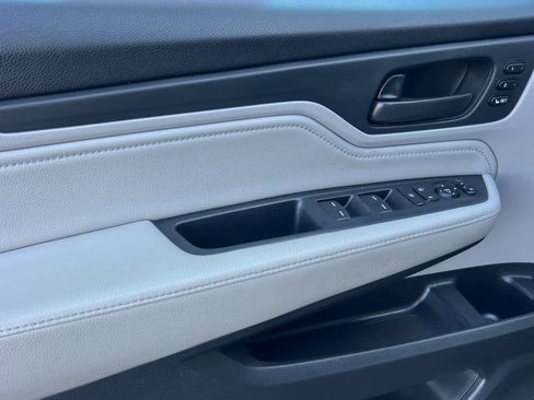Used 2019 Honda Odyssey Touring image 12