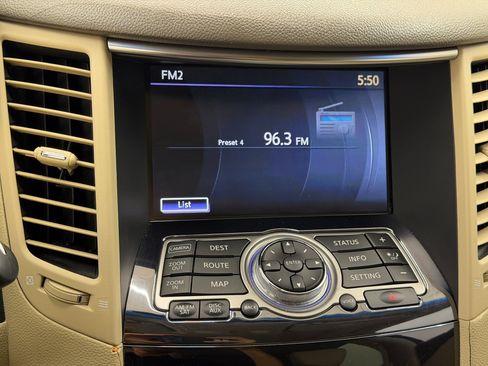 Used 2011 INFINITI FX35 AWD w/ Premium Pkg image 18