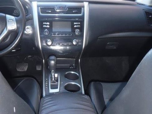 Used 2015 Nissan Altima 2.5 SL w/ Moonroof Package image 7