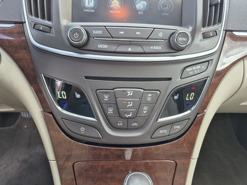 Used 2015 Buick Regal Premium FWD image 7