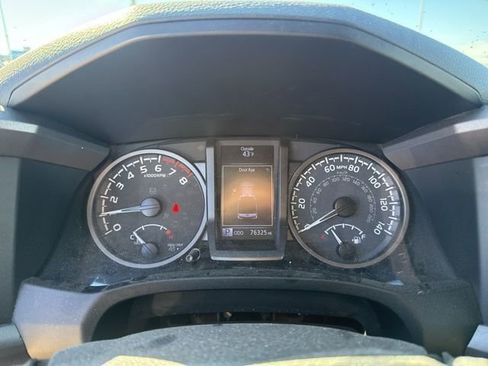 Used 2020 Toyota Tacoma TRD Off-Road image 12