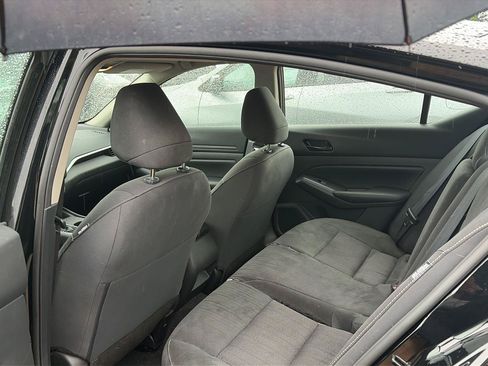 Used 2025 Nissan Altima 2.5 S FWD image 3