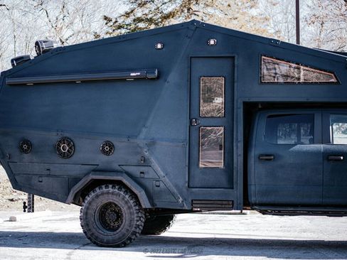 Used 2022 Ford F550 4x4 Crew Cab Super Duty w/ Power Equipment Group image 10