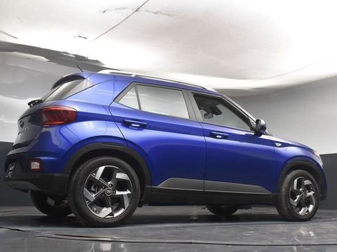 Used 2023 Hyundai Venue SEL FWD image 37