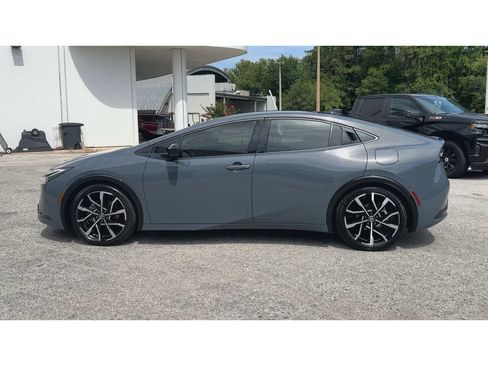 Used 2025 Toyota Prius Plug-In Hybrid FWD image 6