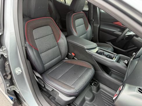 Used 2025 Chevrolet Equinox EV RS AWD/4WD image 10