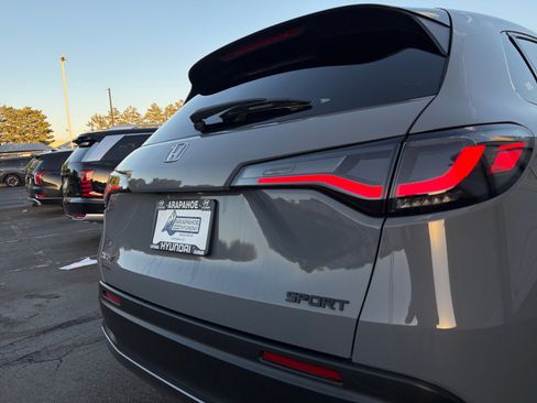 Used 2024 Honda HR-V Sport image 28