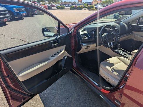 Used 2016 Subaru Outback 2.5i Limited AWD/4WD image 8